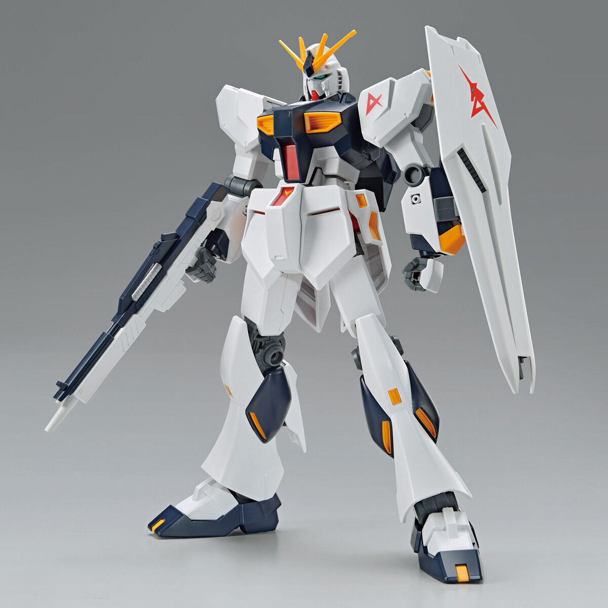 Bandai EG 1/144 ν Gundam (3L)